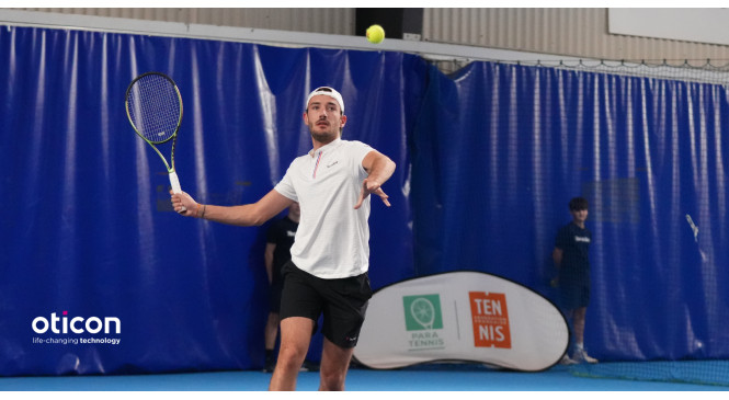 Roland-Garros : Un collaborateur Oticon qualifié pour les Finales des Championnats de France de tennis sourds et malentendants
