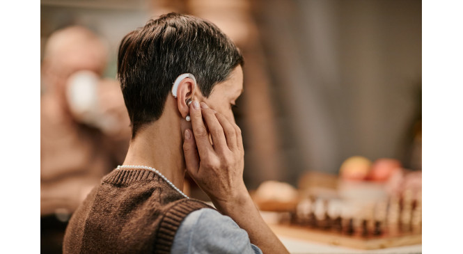 Que faire si un appareil auditif cause des démangeaisons ?